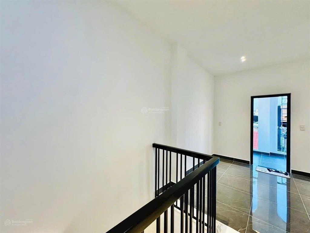 Cô huệ lớn tuổi gửi nhà quận 7 giá cực tốt 87,45m2, diện tích vuông vức, sổ đẹp