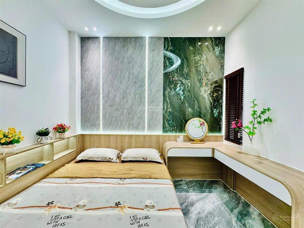 Cô huệ lớn tuổi gửi nhà quận 7 giá cực tốt 87,45m2, diện tích vuông vức, sổ đẹp