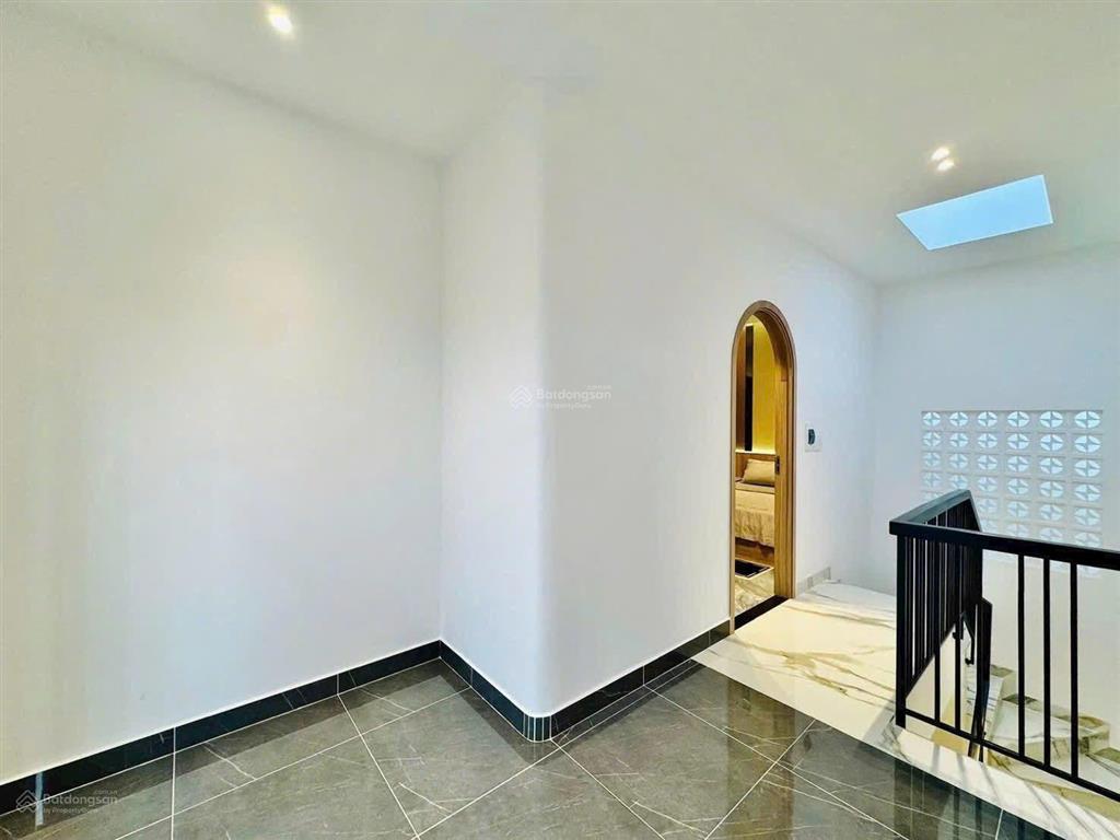 Cô huệ lớn tuổi gửi nhà quận 7 giá cực tốt 87,45m2, diện tích vuông vức, sổ đẹp