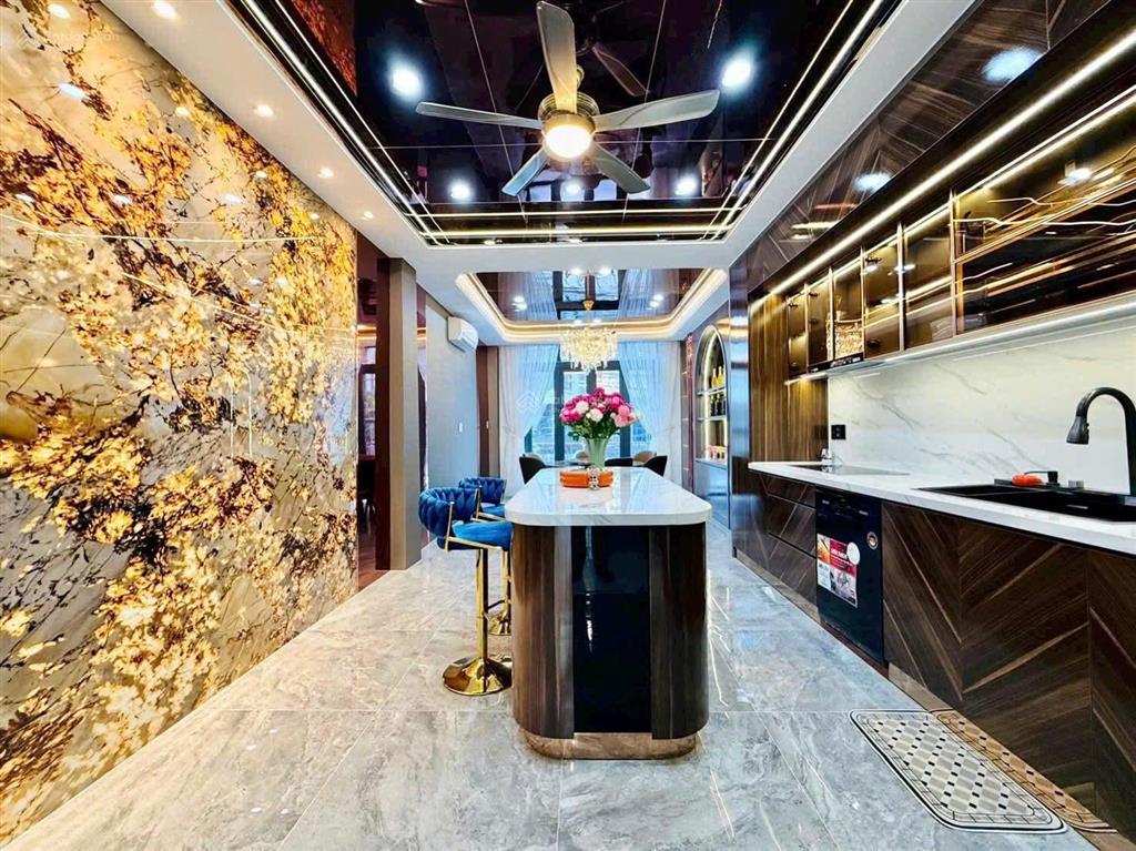 Bán nhà gấp khu vực lam sơn, bình thạnh giá hiện chủ kí gửi 3tỷ400 triệu còn tl|dt90m2, shr, 4 tầng