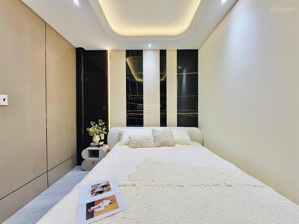 Lên sóng căn nhà cho con gái vốn lấy chồng giá hời 3 tỷ 300 triệu | tại quận 3, cao thắng, dt 72m2.