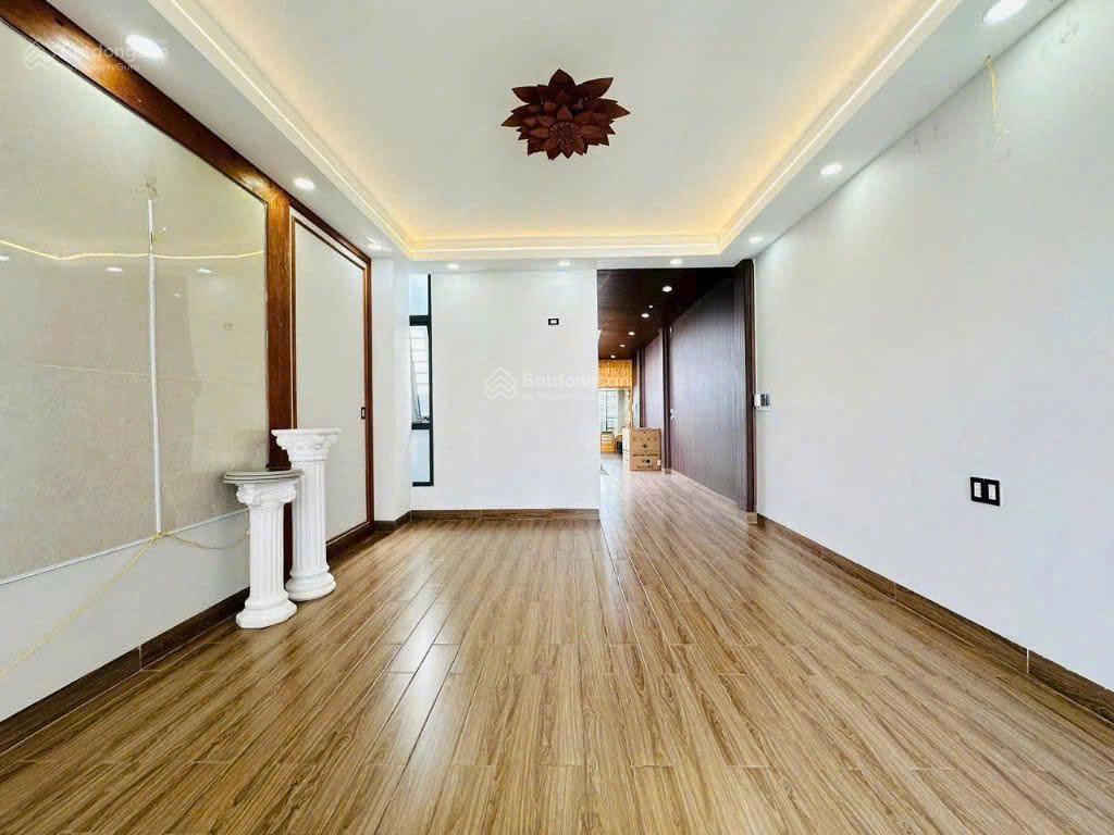 Khu người hoa quận 5 nguyễn chí thanh chủ bán gấp giá 4 tỷ còn tl |dt 112,5m2, ngang 4,5m, shr, hdt