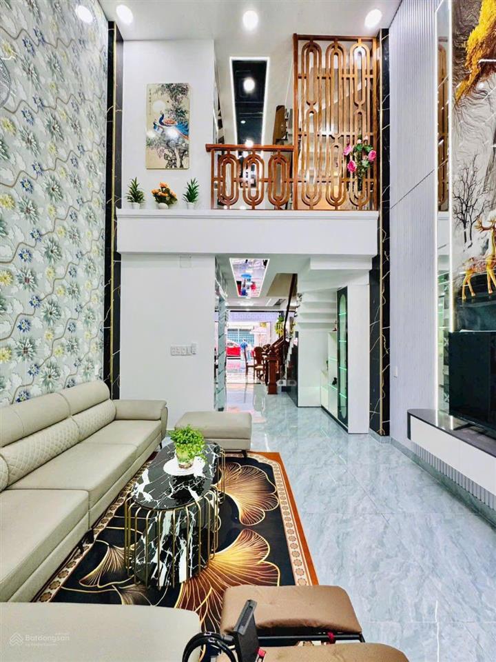 Nhà riêng chủ gửi bán xoay vốn giá tốt còn tl 3 tỷ 450 triệu |dt 90m2, quận 4 nguyễn thần hiến, shr
