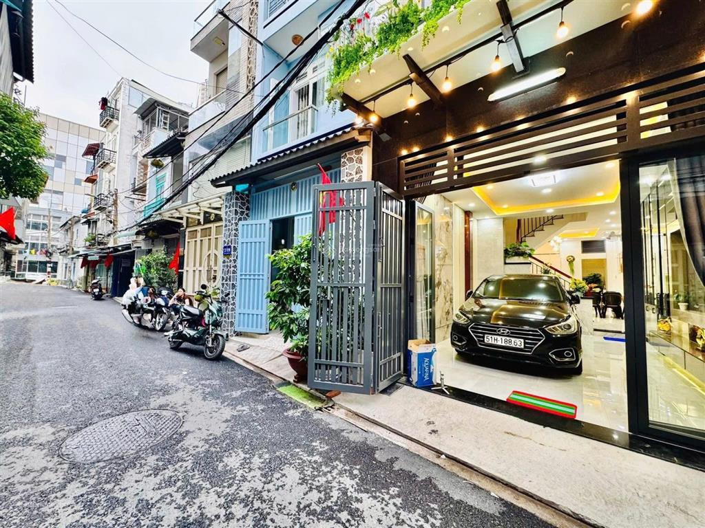 Bán nhà gấp để về quê kinh doanh tại quận 6 dt 72m2, ngang 4,5m, shr