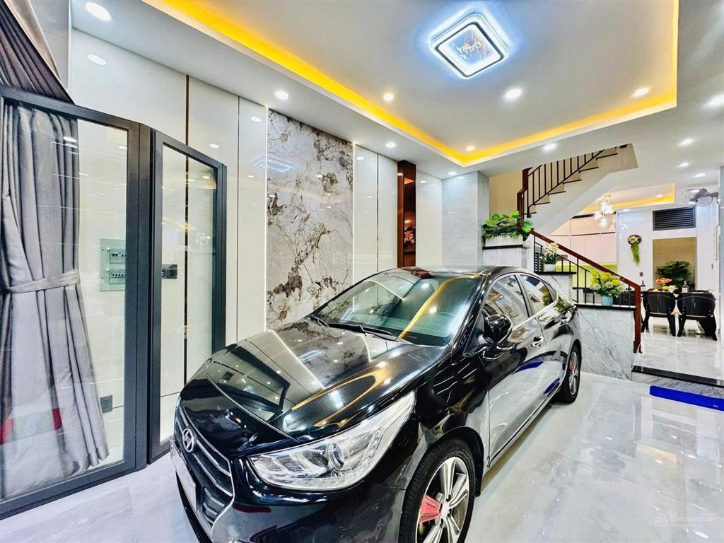 Bán nhà gấp để về quê kinh doanh tại quận 6 dt 72m2, ngang 4,5m, shr