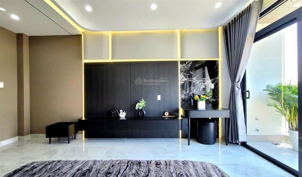Chú hồng lớn tuổi bán tài sản ngộp nhà riêng tại quận 7 giá 2 tỷ 800 triệu còn tl | dt 77,5m2, shr.