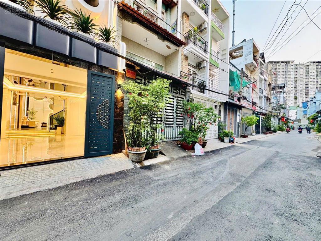 Chính chủ bán gấp nhà riêng quận 10 giá cực tốt quay đầu sở hữu dt 85m2, shr, hcd