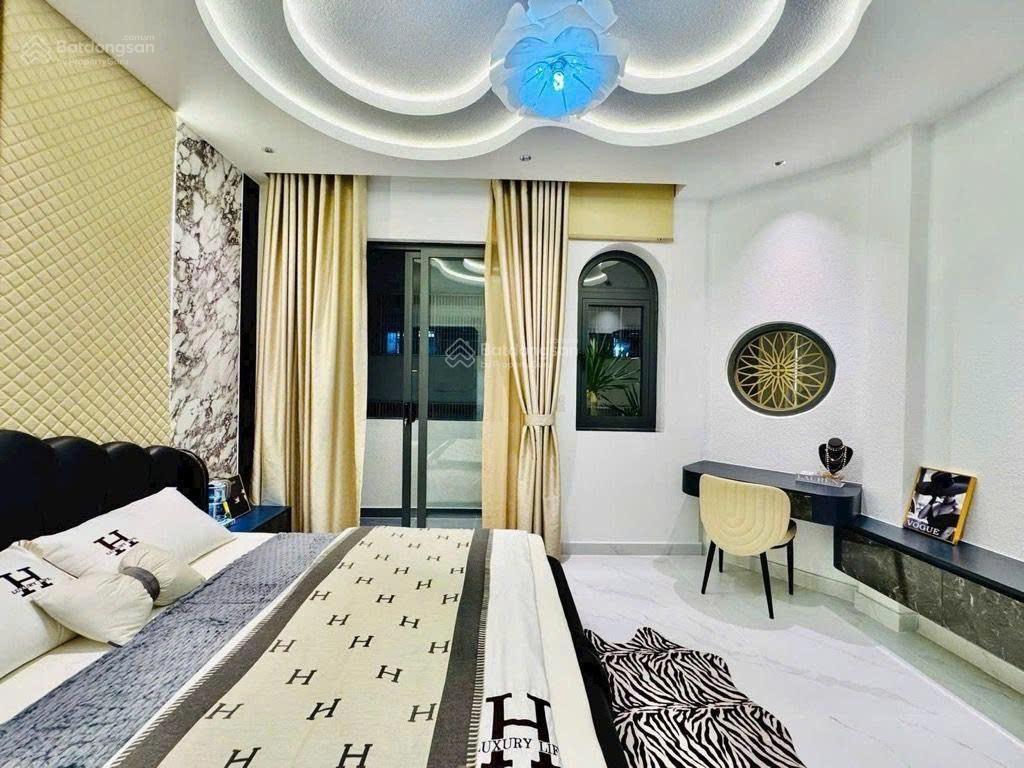 Bán gấp nhà do chủ đi nước ngoài giá 2 tỷ 250 triệu bán ngay trong tháng | dt 77,5m2, shr, ngang 5m