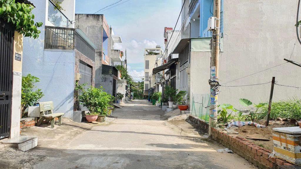 Chính chủ bán gấp lô đất do ngộp giá tốt 3 tỷ 600 triệu còn tl, khu vực đang phát triển | dt 105m2.