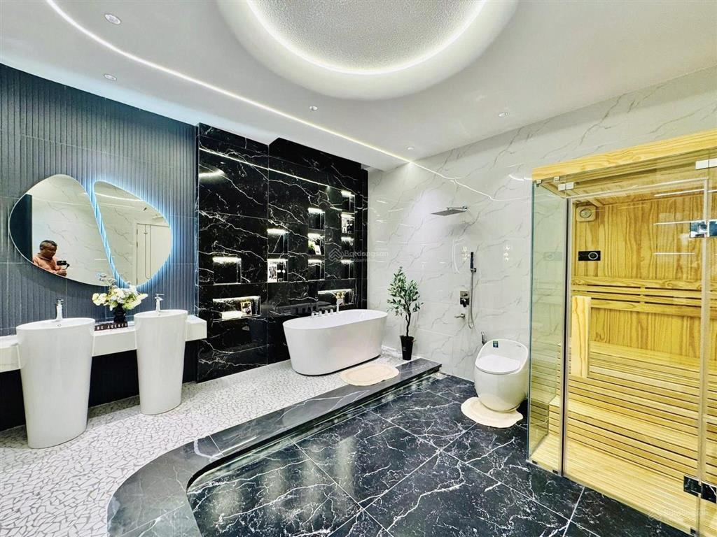 Lý thường kiệt quận 5 chủ bán gấp ko tăng giá 3 tỷ 980 triệu | dt 81 m2, shr, hợp đồng thuê đầy đủ.