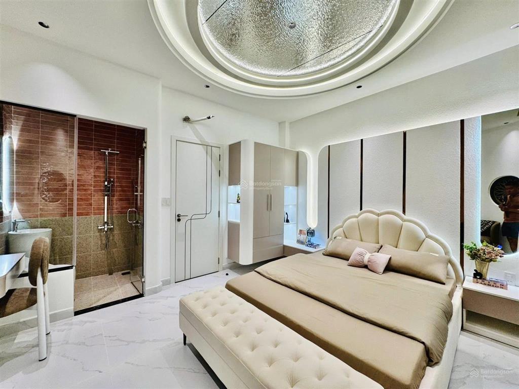 Lý thường kiệt quận 5 chủ bán gấp ko tăng giá 3 tỷ 980 triệu | dt 81 m2, shr, hợp đồng thuê đầy đủ.