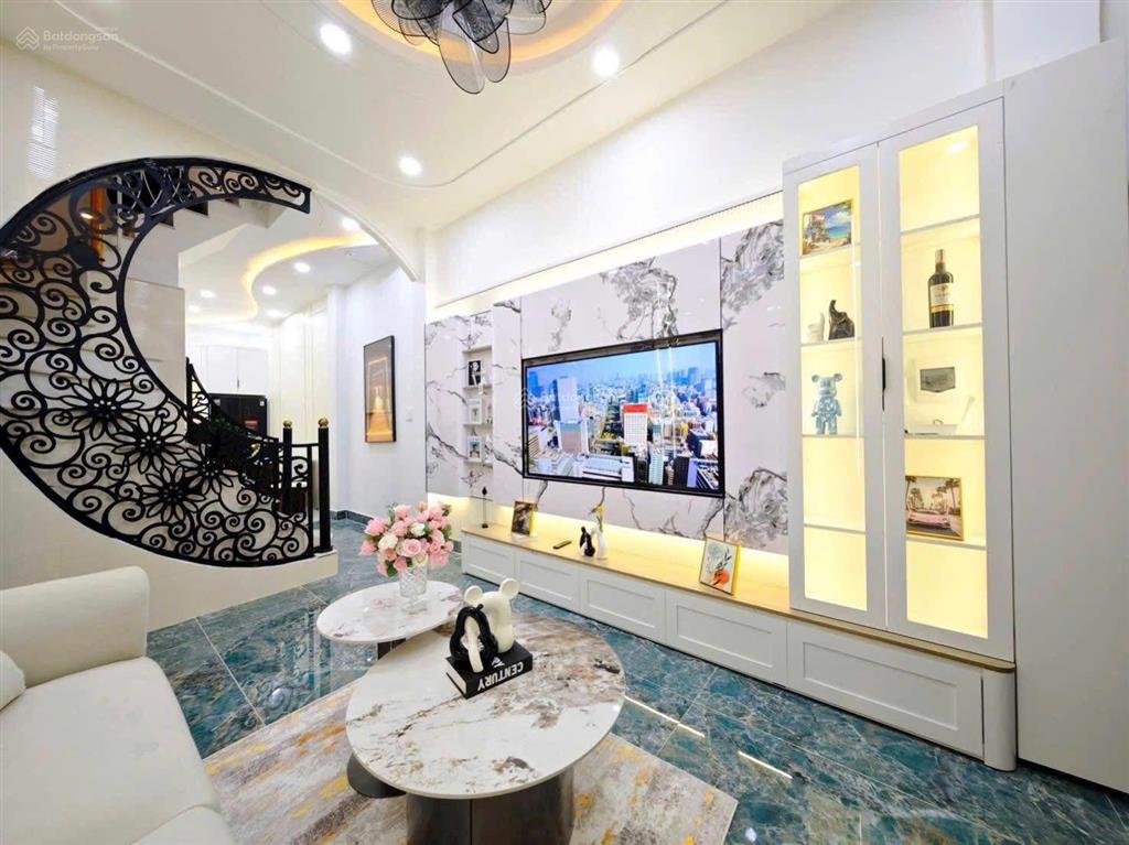 Dự kiến nhà bay sớm do chủ kẹt tiền dt 63m2, tại q. phú nhuận, shr đầy đủ