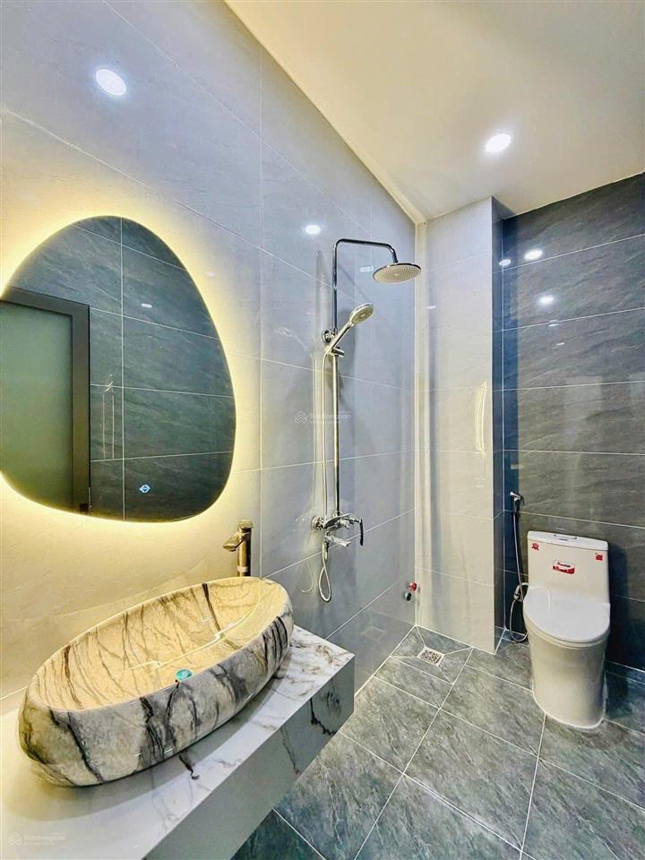 Chủ gốc sài gòn, bán nhà cho con trai đi du học giá 4 tỷ 150 triệu |dt 75m2, tại quận 1, shr đầy đủ