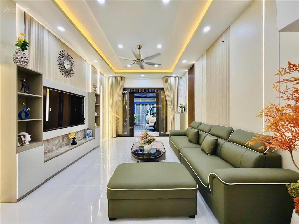 Chủ gốc sài gòn, bán nhà cho con trai đi du học giá 4 tỷ 150 triệu |dt 75m2, tại quận 1, shr đầy đủ