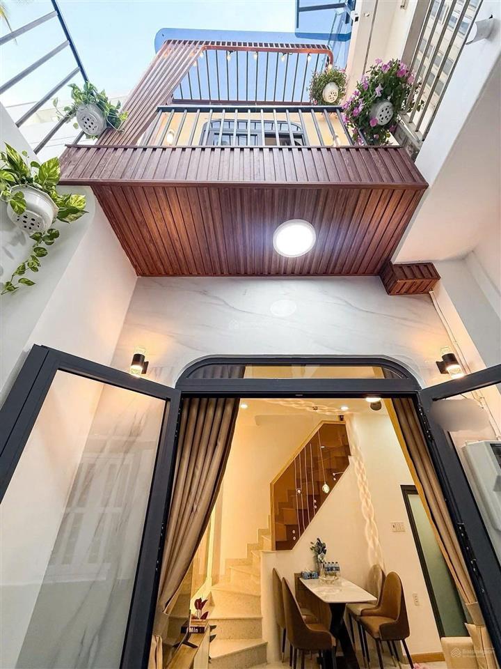 Nhà chính chủ cần bán gấp, đ.châu văn liêm, p4, q5, dt 55m2, giá 2 tỷ 690tr, sổ hồng riêng chính ch