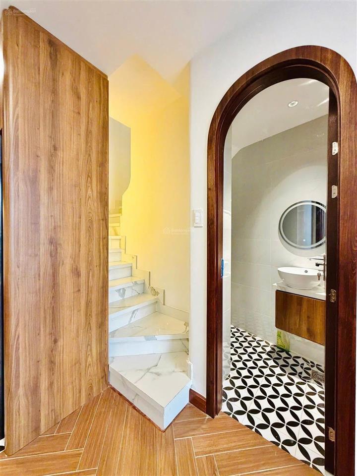 Nhà đẹp giá tốt, đ.cao thắng, p.bàn cờ, q3, dt 75m2, giá 3 tỷ 190tr, sổ hồng riêng chính chủ