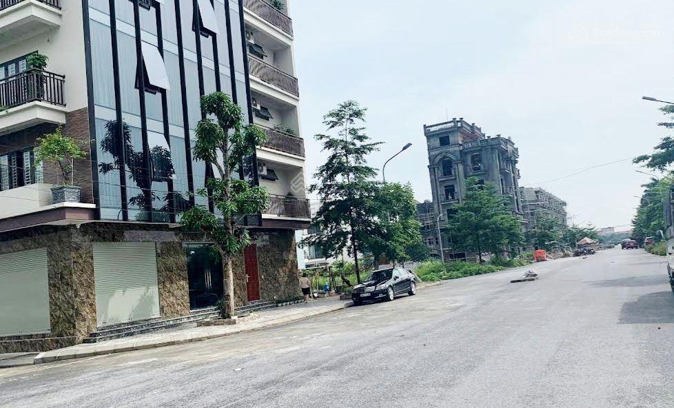 360 tỷ tòa nhà đẳng cấp cụm công nghiệp lai xá hoài đức 5000m2*7t mt60m lô góc, sổ đỏ lâu dài