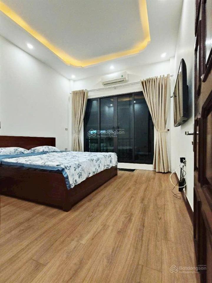 9 tỷ có nhà mới đẹp ngọc khánh 35m*5t thang máy, gần ngay mặt phố, kinh doanh, ở sướng