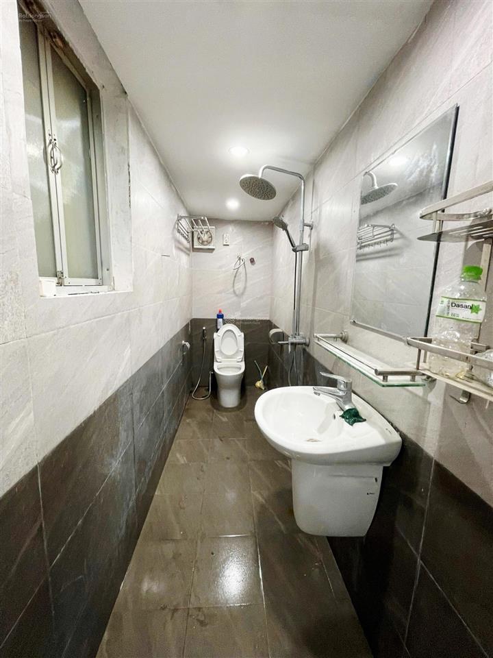 6 tỷ  căn hộ tập thể bản đồ thái thịnh 150m 6 ngủ 3vs  tặng full nội thất 50m ôtô, kinh doanh