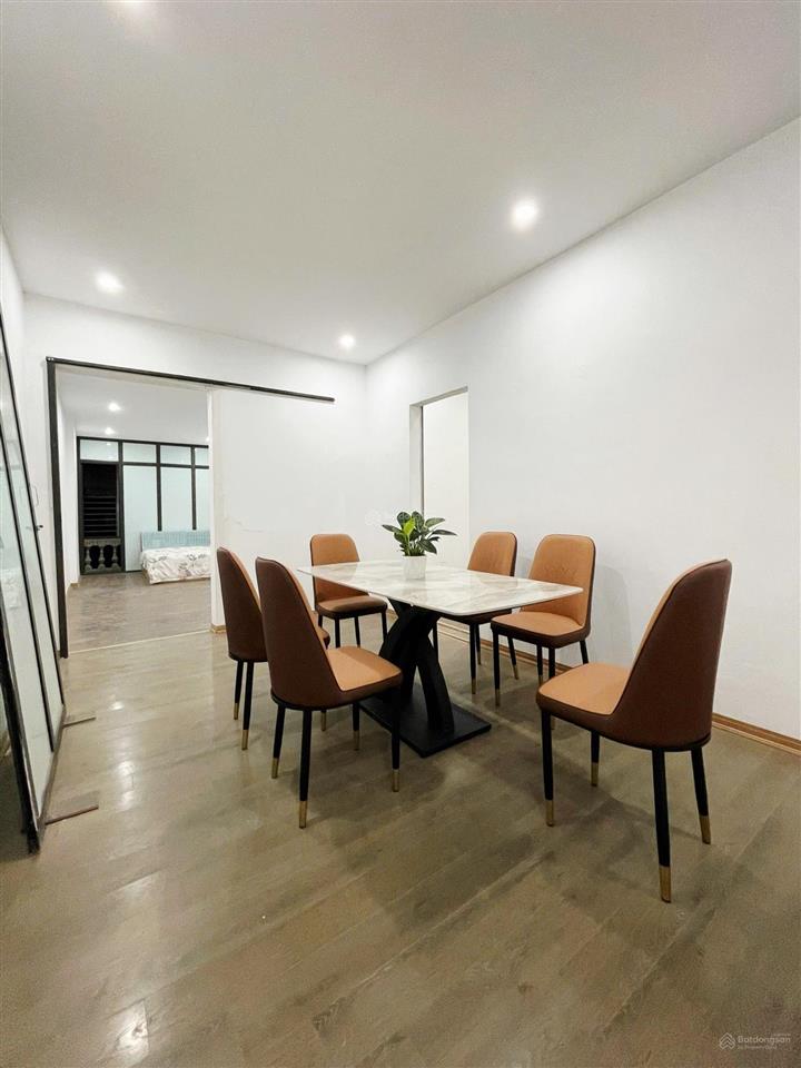 6 tỷ  căn hộ tập thể bản đồ thái thịnh 150m 6 ngủ 3vs  tặng full nội thất 50m ôtô, kinh doanh