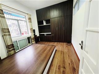 Căn hộ tập thể phố nguyễn chí thanh 68m 2 ngủ 2vs 4 tỷ ngõ thông ô tô.