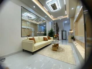 Nhà đẹp tôn đức thắng 20m*4t mt4m 3.8 tỷ dân xây, ở sướng.
