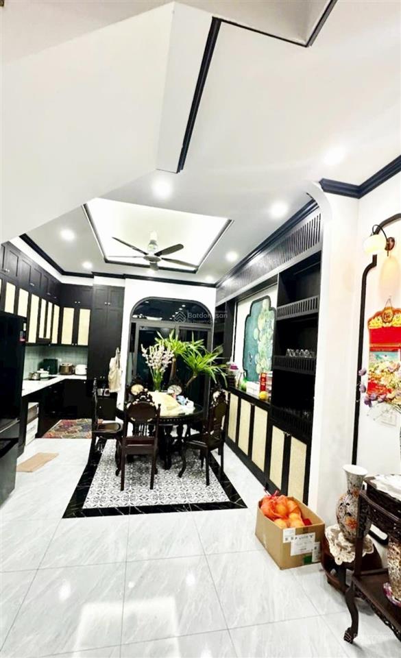 Siêu hiếm  mặt phố phú thượng 86m 5 tầng mt5m 28 tỷ k.doanh, oto tránh, gara, nhà đẹp ở luôn