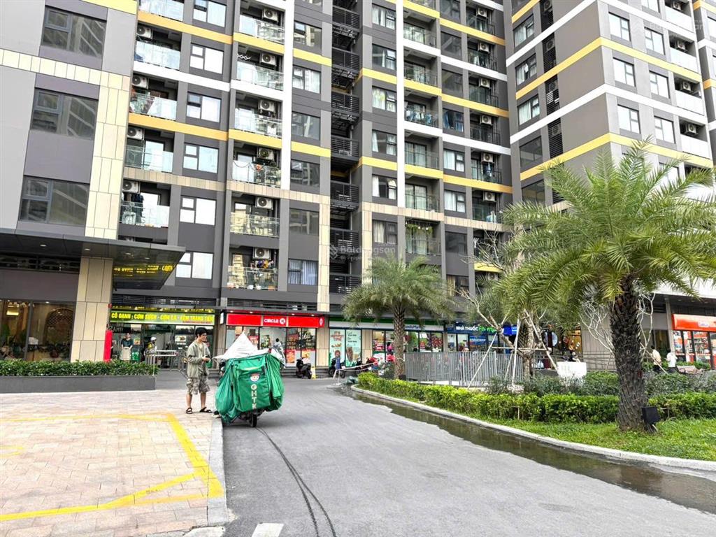 Bán hoặc cho thuê cửa hàng kinh doanh dưới chân tòa chung cư vinhomes quận 9  thủ đức