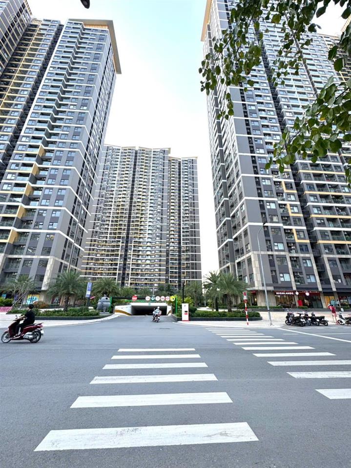 Cho thuê shop chân đế tòa chung cư vinhomes grand park