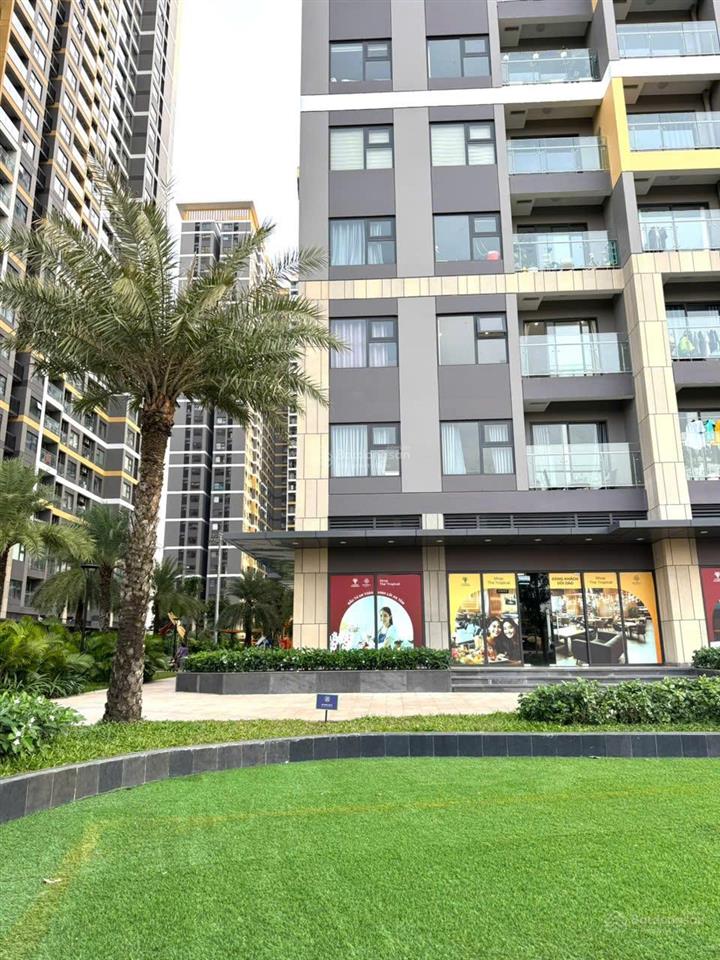 Cho thuê shop chân đế tòa chung cư vinhomes grand park