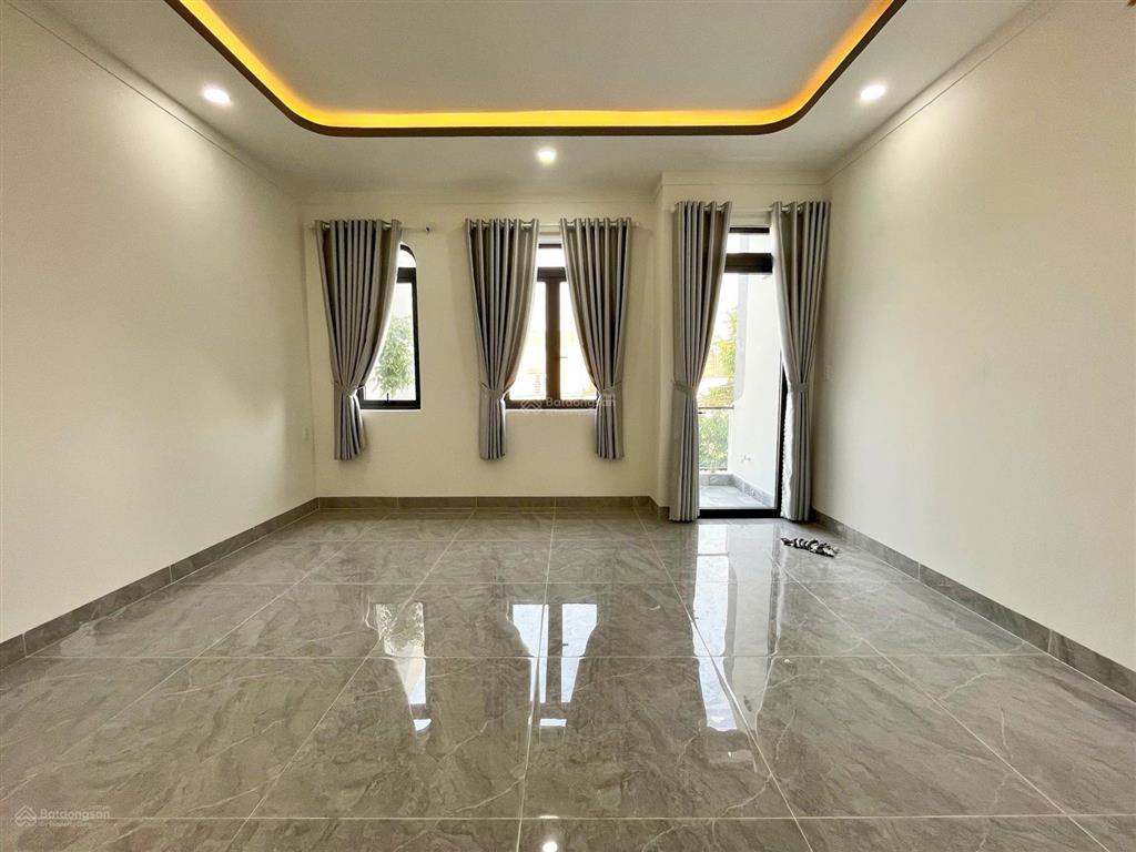 Rõ ràng đúc thật 100% | cách saigon 4km  sổ hồng riêng hoàn công (full thổ)
