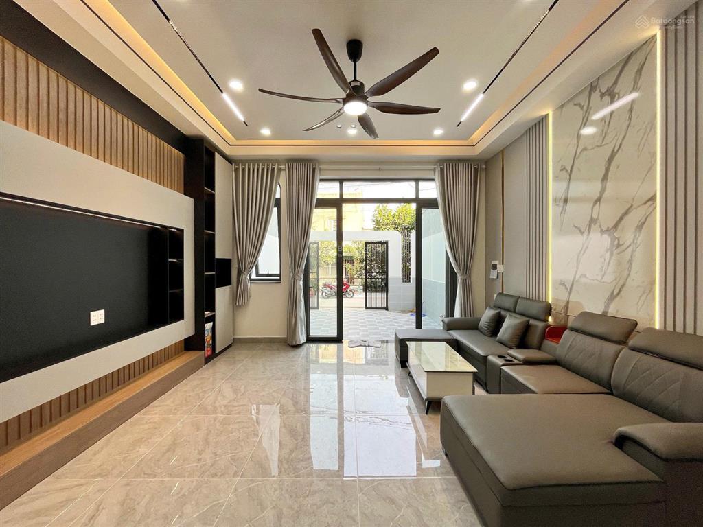 Rõ ràng đúc thật 100% | cách saigon 4km  sổ hồng riêng hoàn công (full thổ)