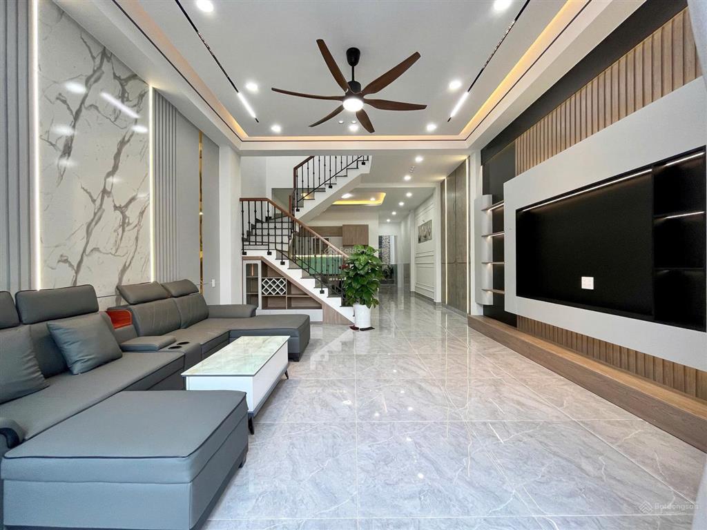 Rõ ràng đúc thật 100% | cách saigon 4km  sổ hồng riêng hoàn công (full thổ)