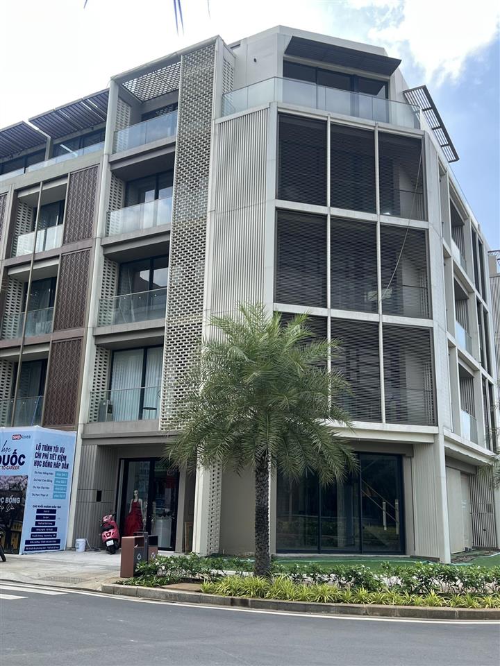 Bán nhà phố thương mại so ho đã có sổ hồng