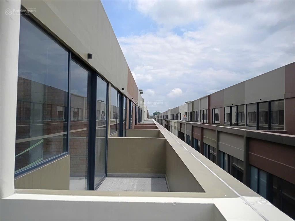 Bán nhà phố thương mại so ho đã có sổ hồng