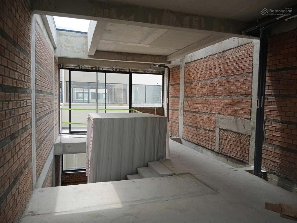 Bán nhà phố thương mại so ho đã có sổ hồng