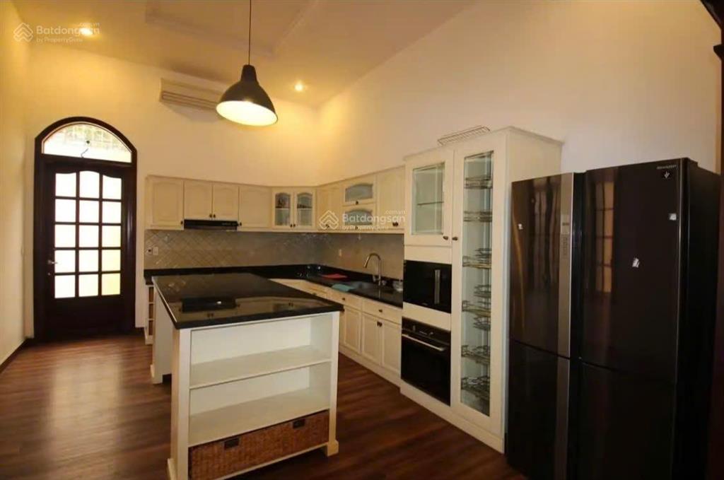 Luxury villa for rent thảo điền, thủ đức city  cho thuê biệt thự cao cấp thảo điền hồ bơi riêng