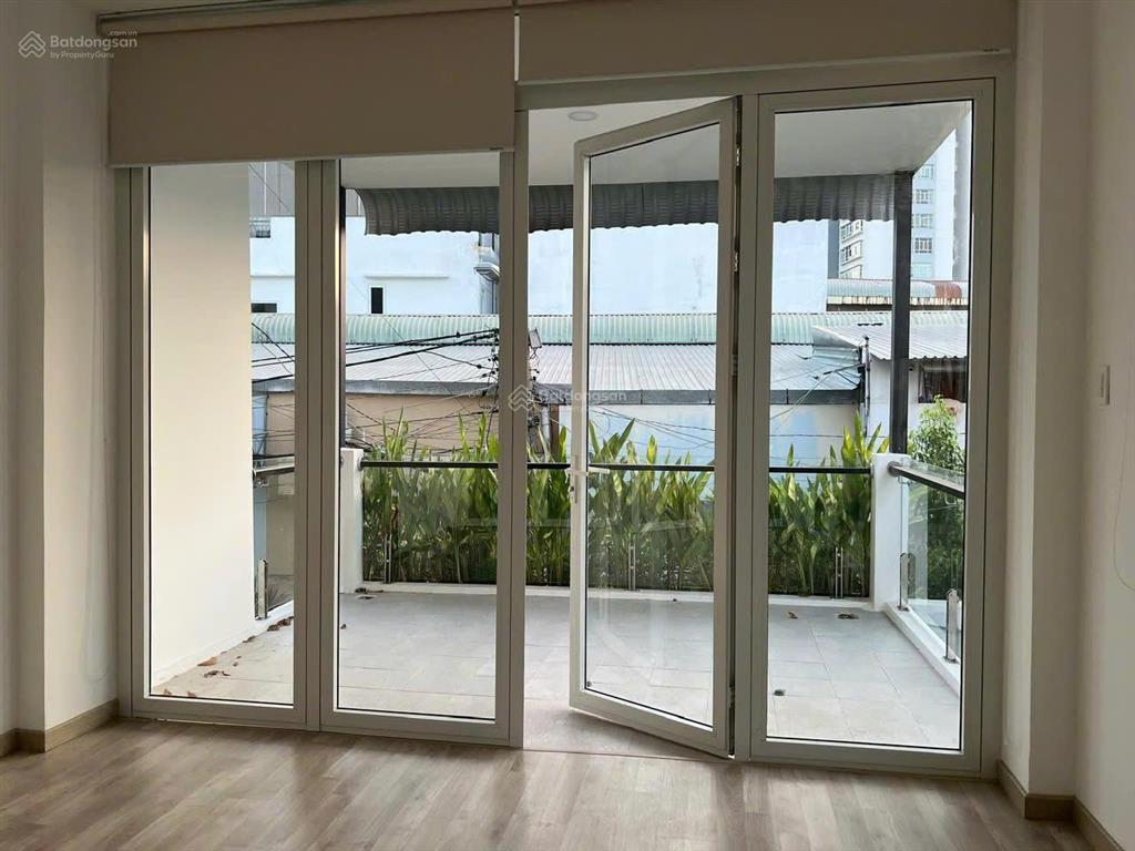 Cho thuê nhà phố nguyễn bá huân siêu đẹp