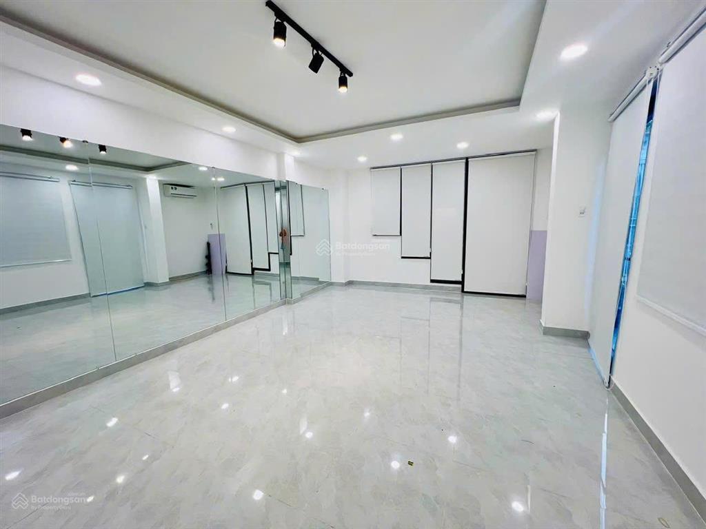 Cho thuê nhà phố nguyễn bá huân siêu đẹp