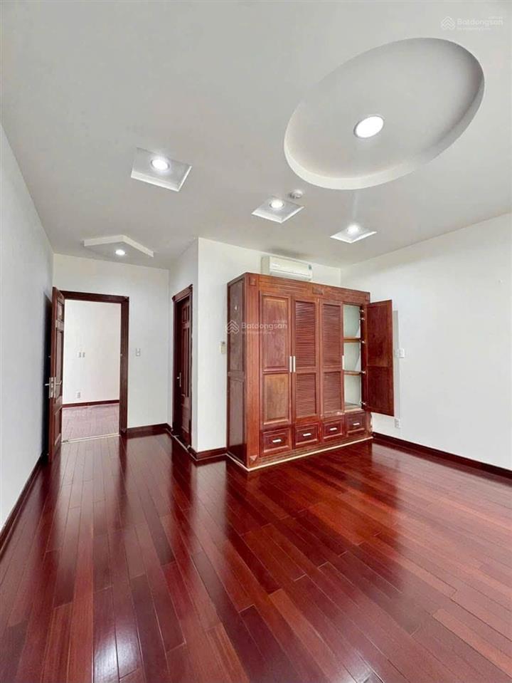 Cho thuê biệt thự nguyễn văn hưởng có hồ bơi