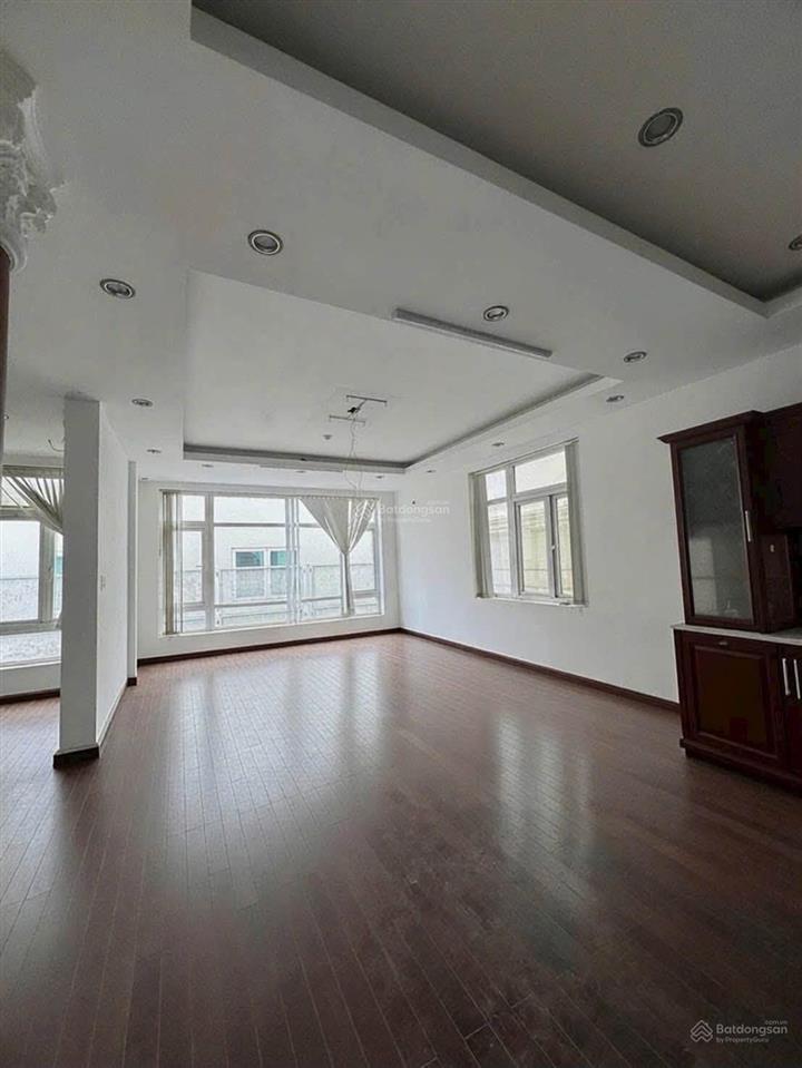 Cho thuê biệt thự nguyễn văn hưởng có hồ bơi