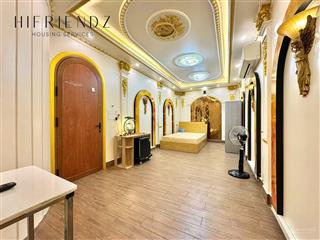 Cho thuê penhouse thang máy, 55m2, 1pn, 1wc, đầy đủ tiện nghi, tách bếp gần cầu chữ y