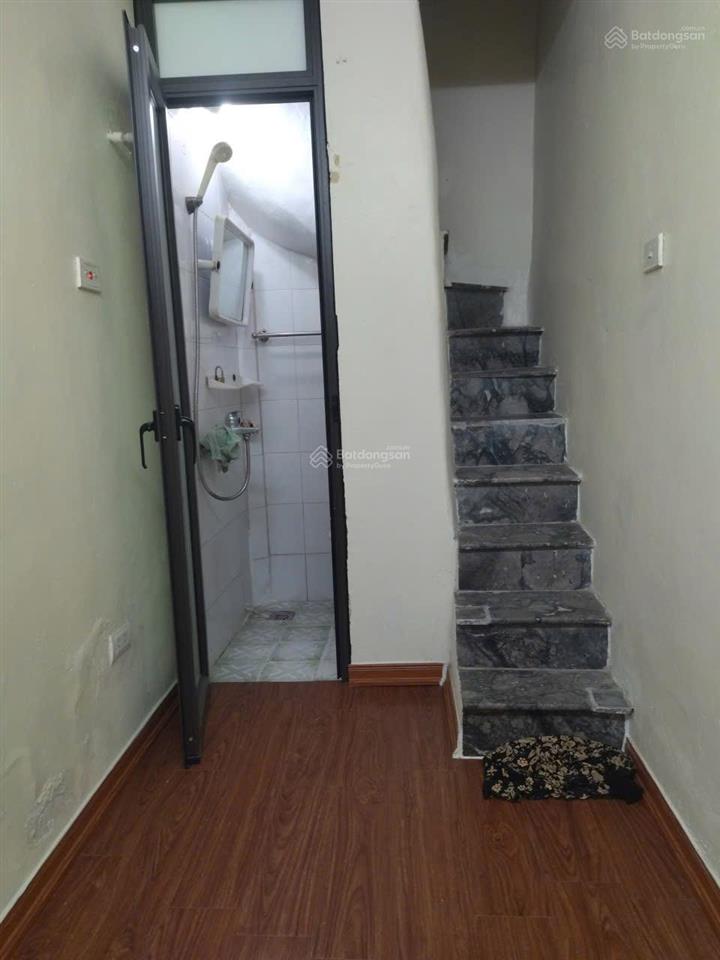 Diện tích 10m nhà 6 tầng 3 ngủ 2vs. tài chính nhỉnh tỷ rata hiếm cho 1 căn ôtô đỗ cách 10m