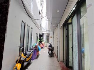 Nhà lô góc chính chủ hoàng mai 31m2 7.35 tỷ  hai mặt thoáng sáng