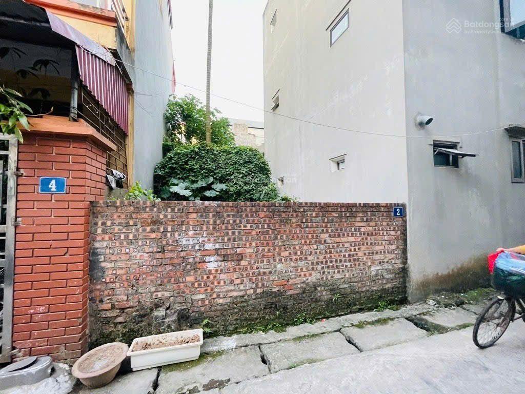 56m2 giá 5.8tỷ rẻ nhất thị trường, gần đường lớn , phía trước là khu đất công rộng đẹp.