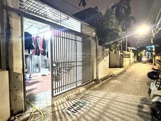 Bán đất tặng nhà, 55m2, giá 6.8 tỷ, rất đáng mua ở, đầu tư. vị trí hiếm sau qh ra đường lớn 20m