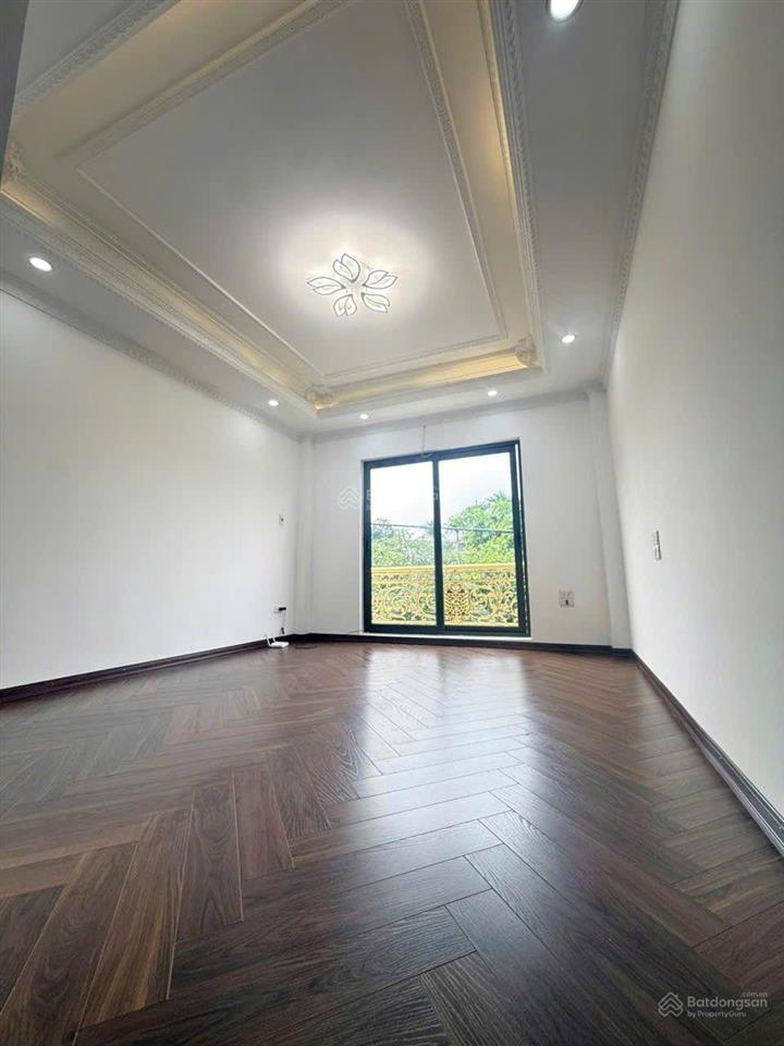 Nhà mới đông dư vị trí đẹp mua ở rất phù hợp ace ko nên bỏ qua.