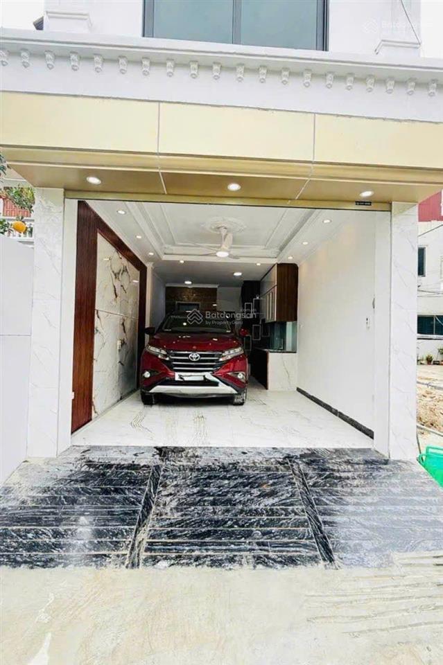 Nhà mới đông dư vị trí đẹp mua ở rất phù hợp ace ko nên bỏ qua.