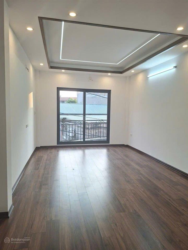 Nhà mới  xuân đỗ  cự khối  long biên 47m5t  thang máy giá 8,8 tỷ.