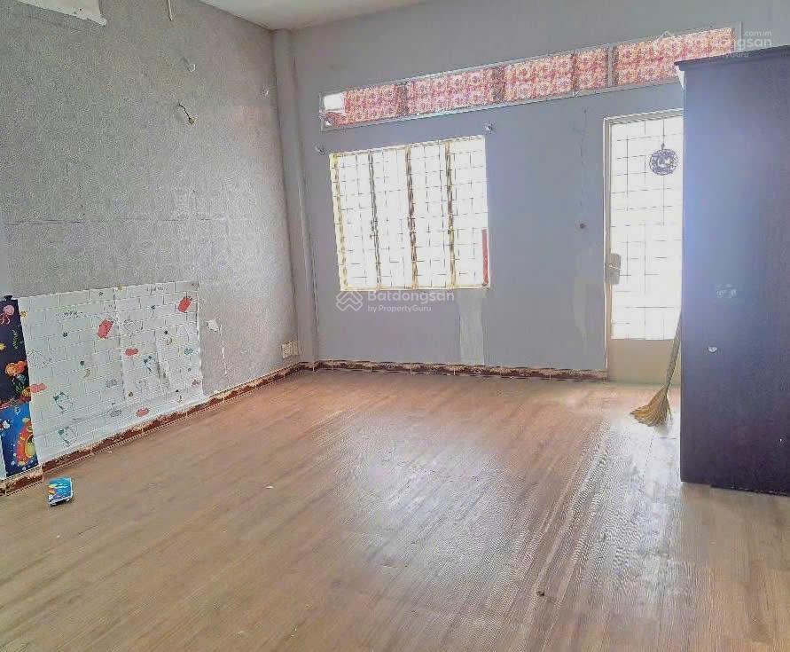 Bán đất tặng nhà phạm văn hai, quận tân bình, 42m2, ngang 4.6m, nở hậu, đã hoàn công, sổ vuông